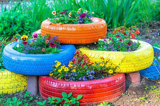 Decoração para jardim com pneus